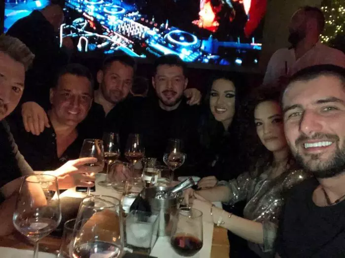 Prima imagine cu Victor Slav si iubita lui