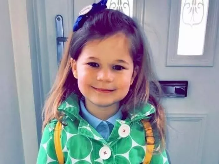 Micuța Marcy Culverwell este confundată adeseori cu Prințesa Charlotte.