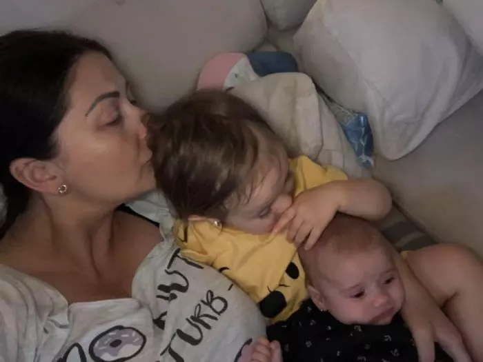 Gabriela Cristea și fetițele ei