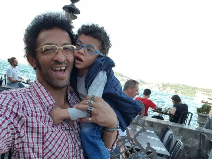 Fiul lui Kamara a suferit a treia intervenție. Cum se simte Leon după operație