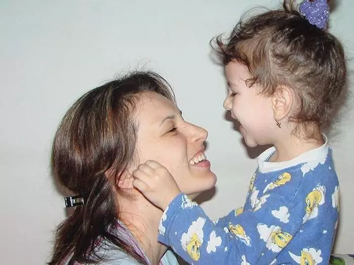 Cleopatra Stratan și mama ei