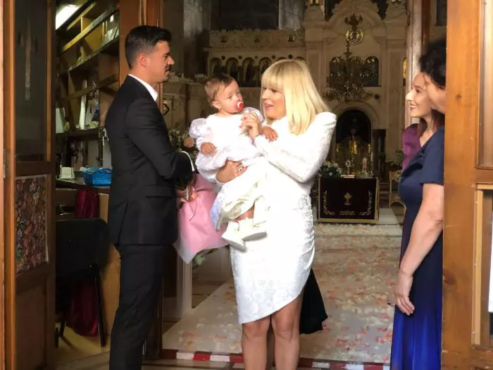 Primele imagini de la botezul fetiței Elenei Udrea 4