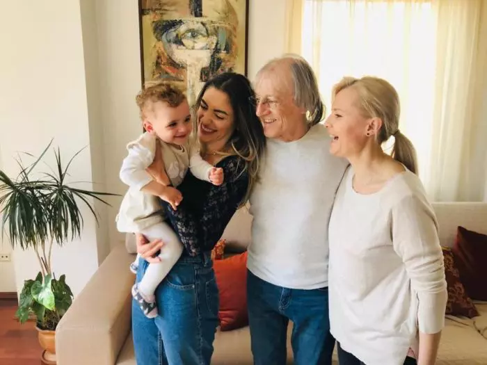 Mihai Constantinescu, fina sa, Misty și fetița acesteia