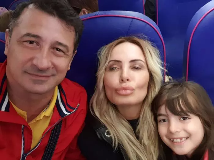 Daniela, alături de George Tal șii fiica lor