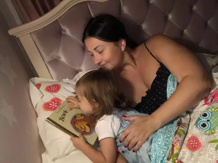 Gabriela Cristea si familia 4