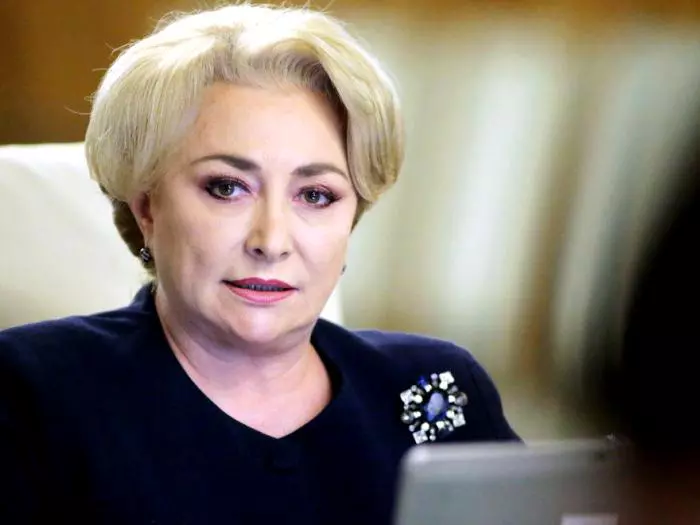 1viorica-dancila-kimono