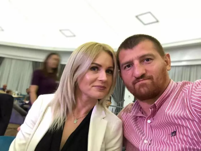 Catalin-Morosanu-si-Georgiana-sotia-lui-1