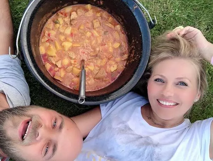 Peste ani: Mirela Vaida și Cosmin Seleși, acum vecini