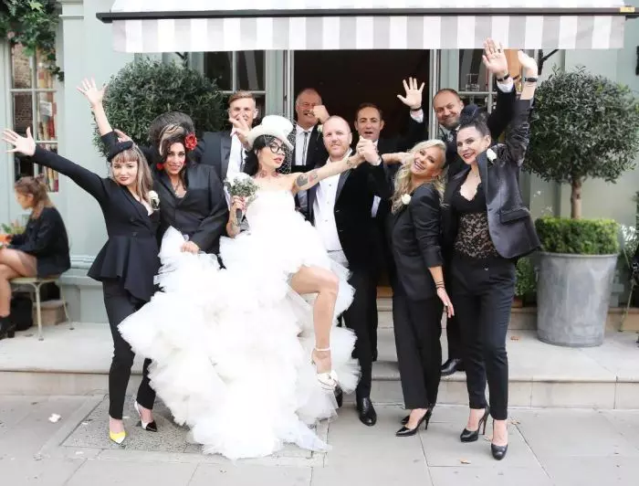 DJ Wanda s-a căsătorit luni în Londra cu Karl Katavich