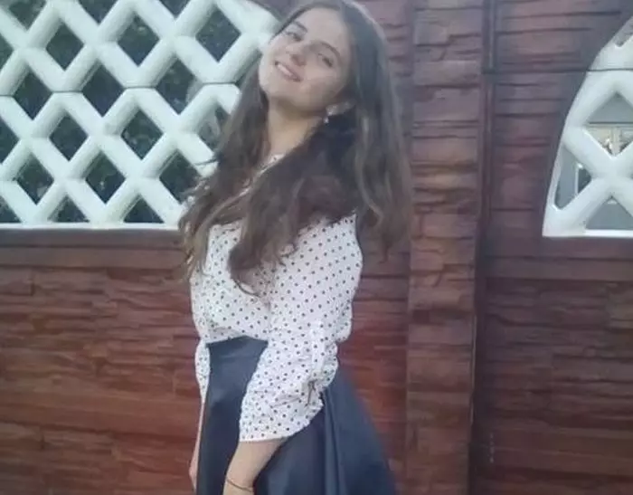 Alexandra avea 15 ani