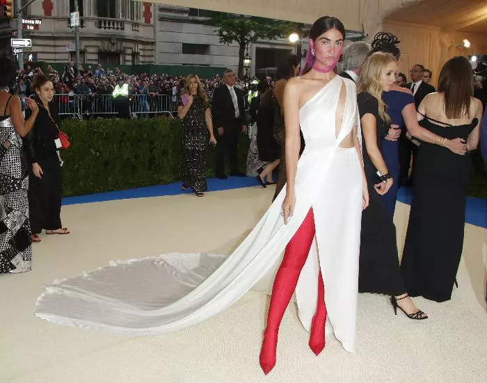 Lily Aldridge, într-un outfit Ralph Lauren extrem de sexy.