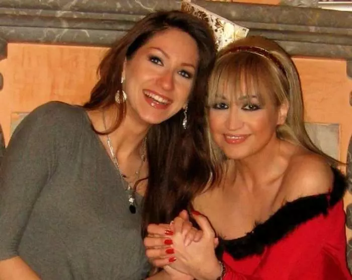 Ioana Dichiseanu si Simona Florescu