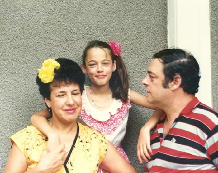 Andreea Raicu și părinții săi