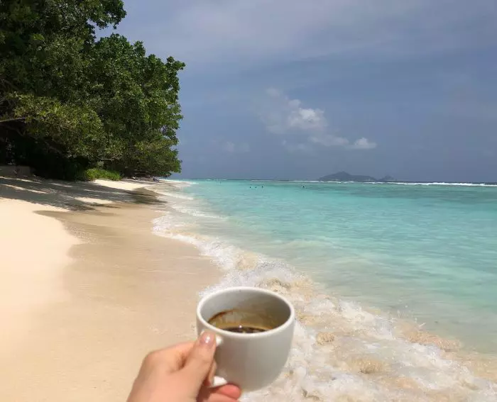 Laura Cosoi - Seychelles