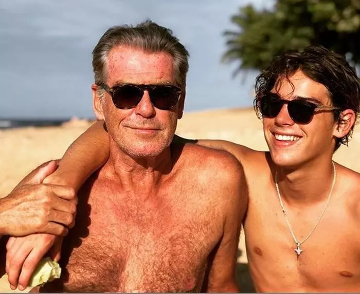 Pierce Brosnan și fiul său Paris