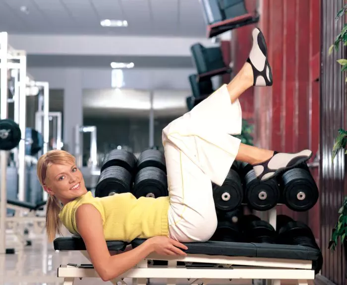 La începutul anilor 2000, Dana avea un succes uriaș cu trupa HI-Q