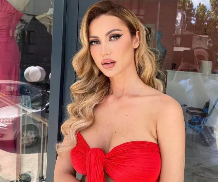 nicoleta insarcinata