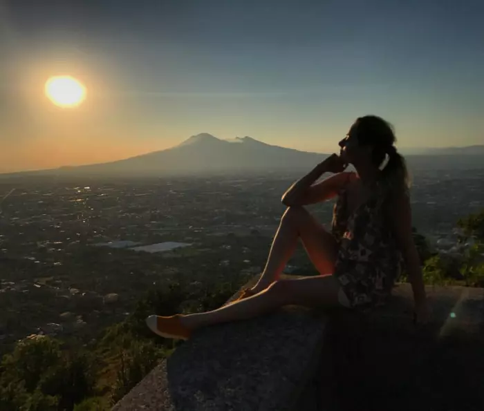 Laura Cosoi, vacanță pe Coasta Amalfitană