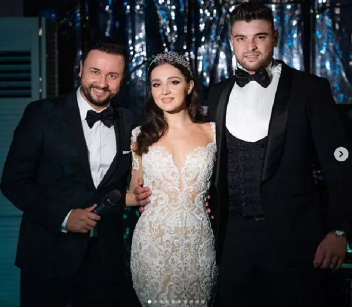 Teodora Becali a purtat două rochii de mireasă la nunta sa cu Mihai