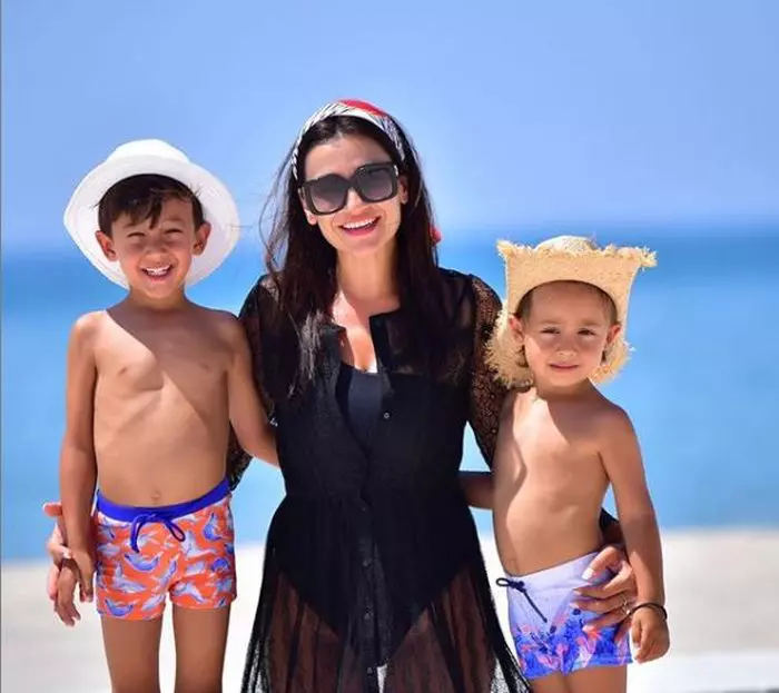 Claudia Patrascanu și cei doi copii