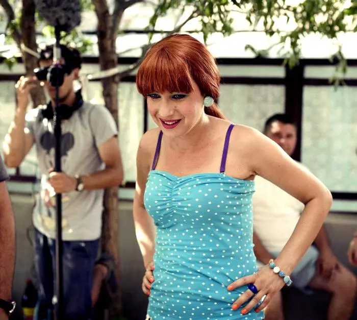 1Mirela-Oprisor-Aspirina-din-Las-Fierbinti-2