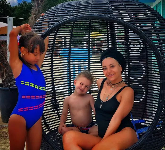 Giulia Anghelescu si familia 3