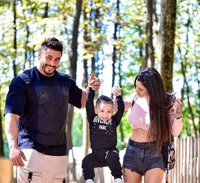 Dragoș are un băiețel