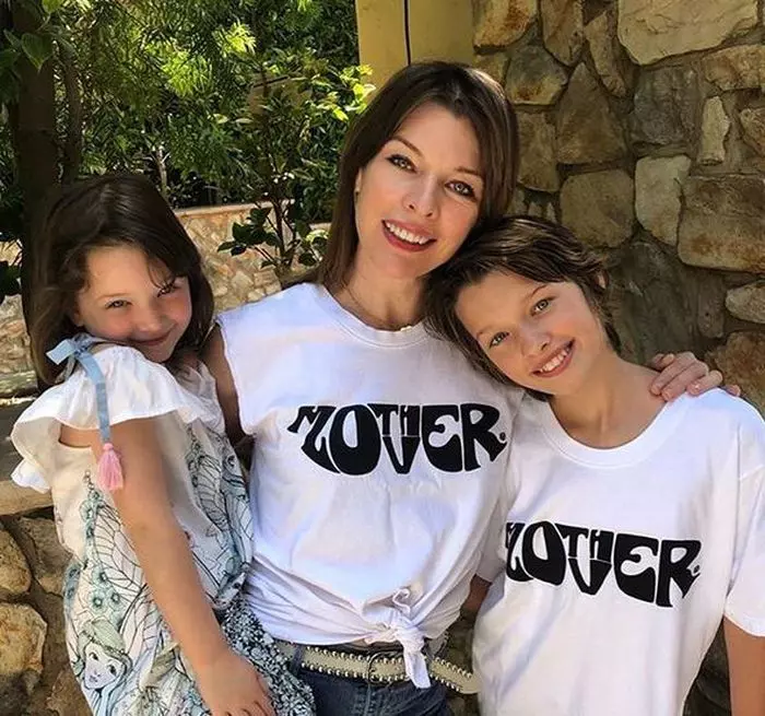 Milla și fetițele ei