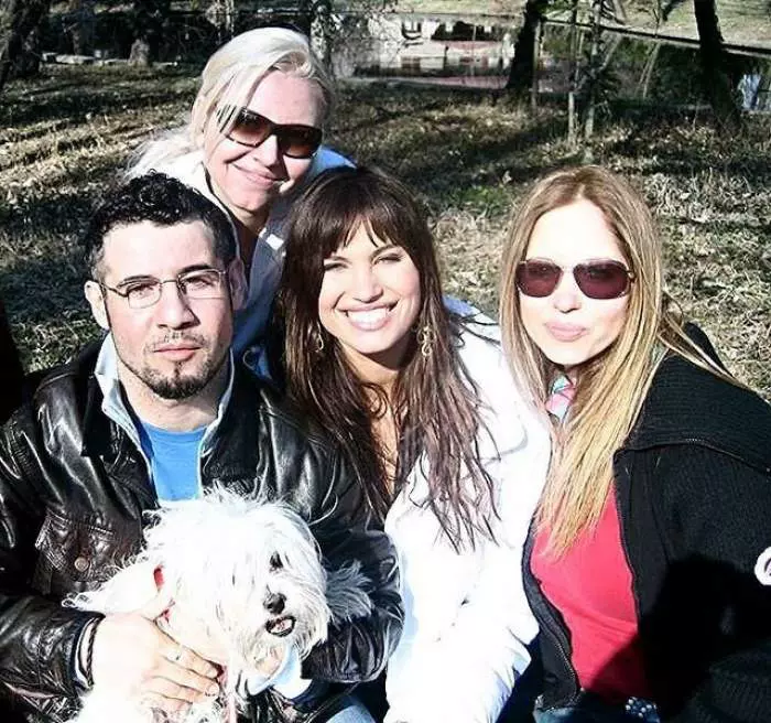 anca impreuna cu fratele ei