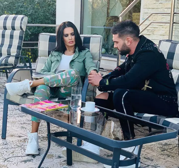 Oana Zăvoranu și Dorian Popa joacă împreună în serialul „Sacrificiul” de la Antena 1 și se pare că, în timpul filmărilor, între cei doi s-a legat o relație deosebită, chiar prea apropiată decât ar fi fost nevoie.