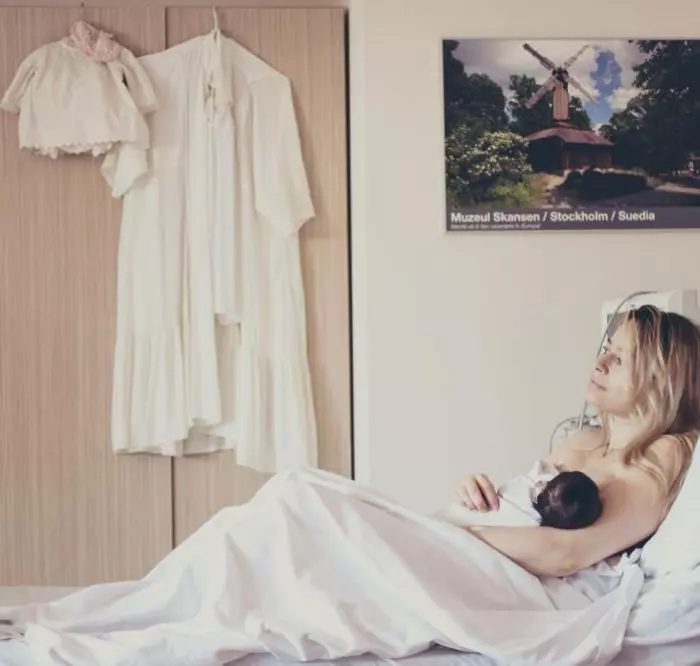 Cum o alinta Laura Cosoi pe fiica sa