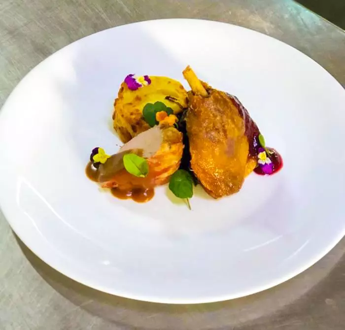 Meniul ales pentru botez este unul dintre cele mai rafinate.