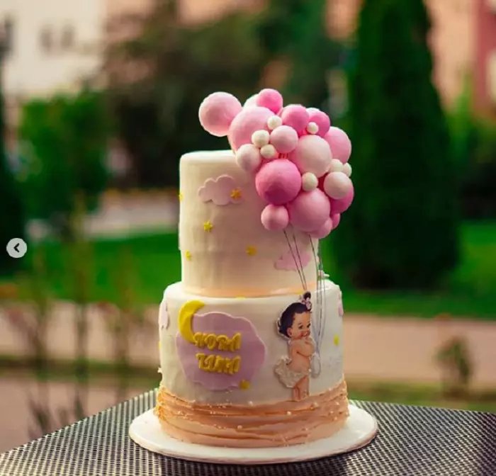 Feli Donose și-a botezat fetița în mare secret. Imagini inedite cu micuța Nora Luna