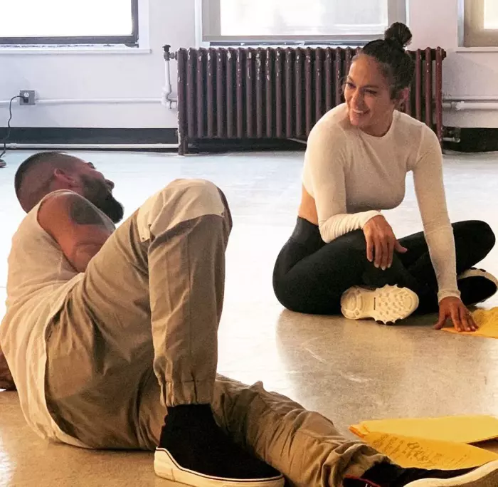 Jennifer Lopez si Maluma 2