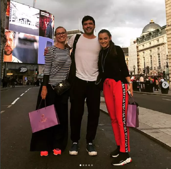 Alexia Eram incepe facultatea