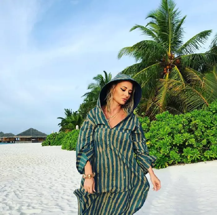 Delia, vacanţă în Maldive