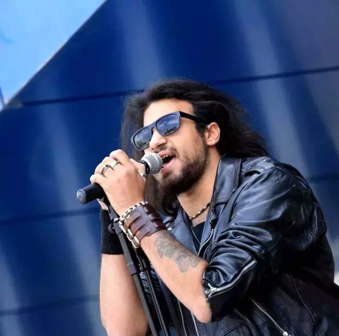 5Dragos-Moldovan-Vocea-Romaniei-1