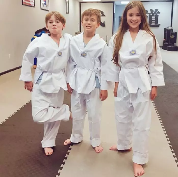 Caz unic în lume! Bărbatul a născut 3 copii