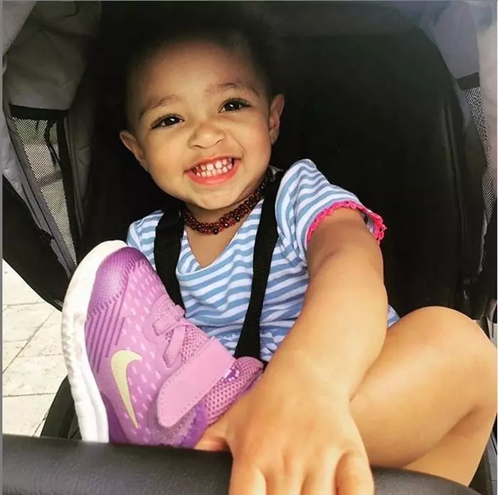 Olympia seamănă și cu tatăl ei.