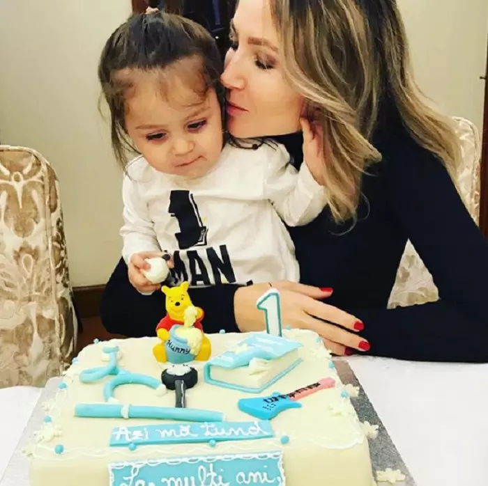 Octavia Geamanu si fiul sau 4