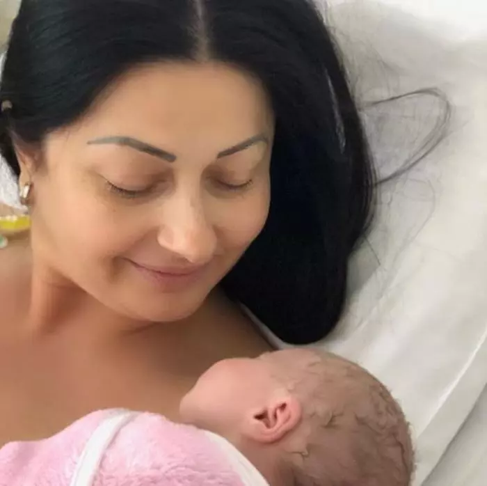 Gabriela Cristea si Iris