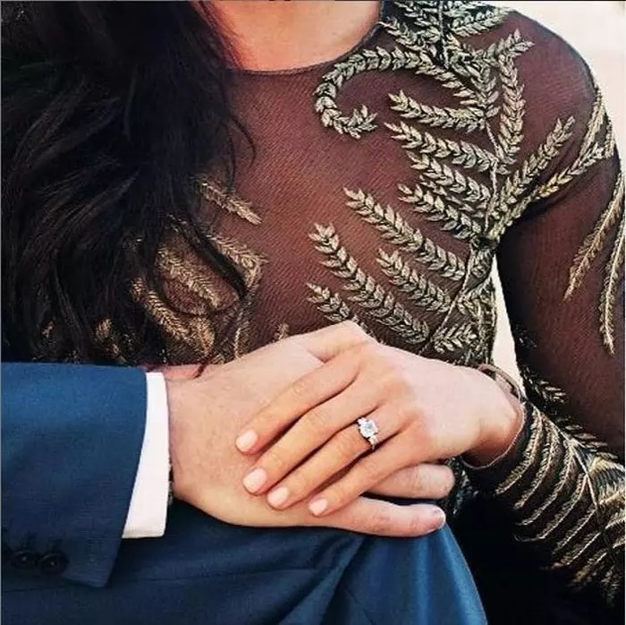 Meghan-inel-logodna.3