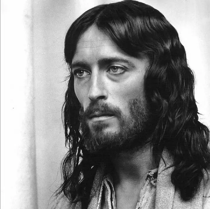 Robert-Powell-Iisus-din-Nazaret1