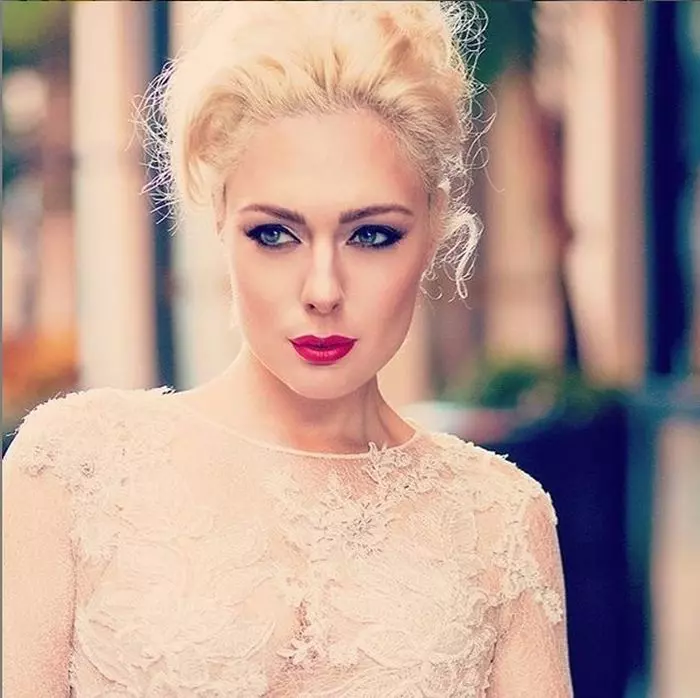 Giulia-Nahmany-costum-de-baie-intro