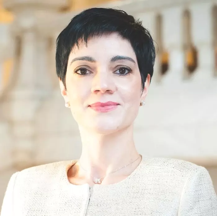 delia dinu