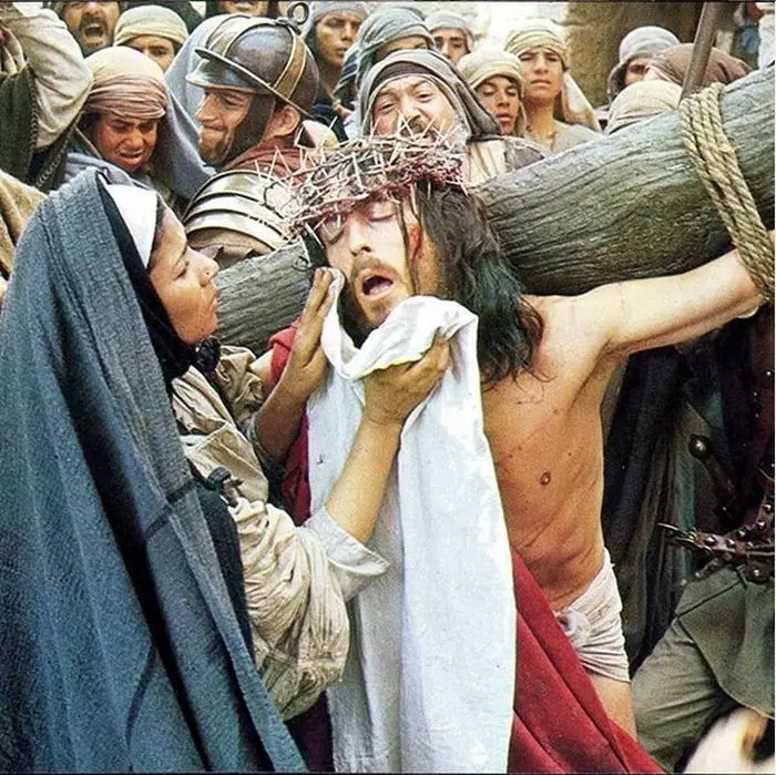 Robert-Powell-Iisus-din-Nazaret11