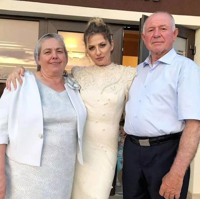 Lidia-Buble-si-parintii-ei-1