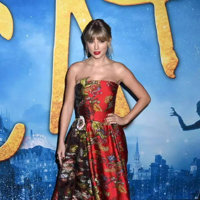 6taylor-swift