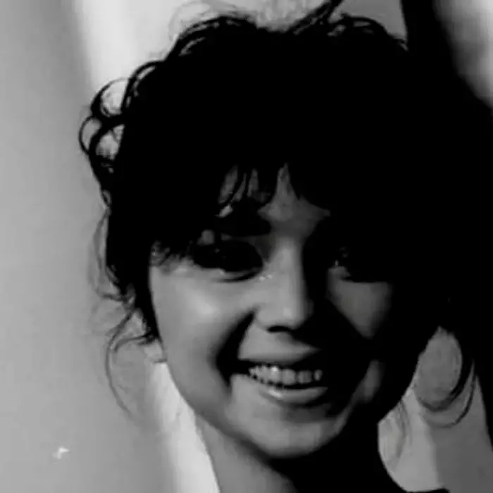 cesonia postelnicu actrita