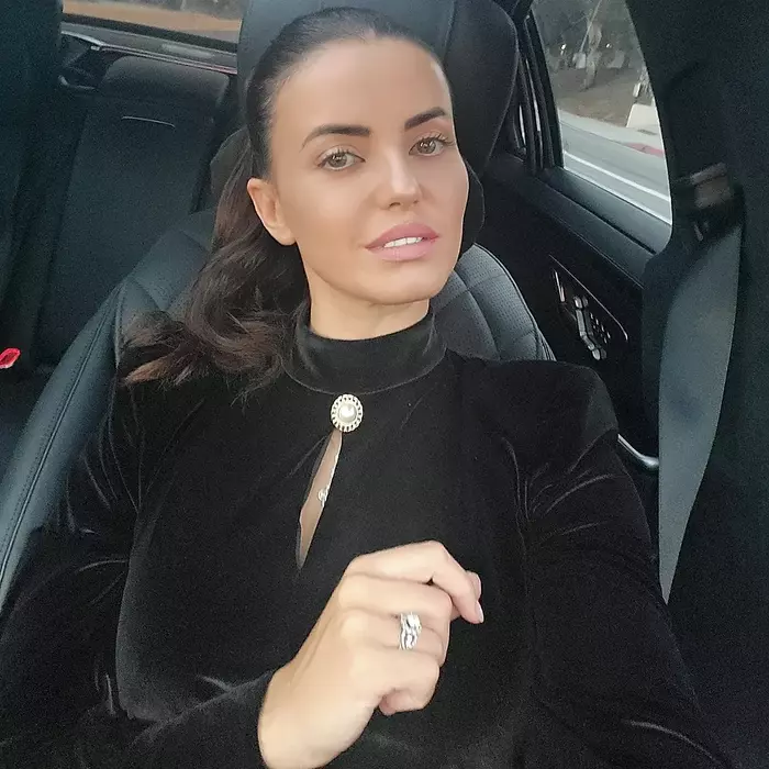 Mădălina Apostol0